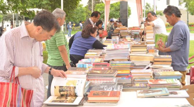 Municipalidad de Lima realiza Feria del Libro Viejo [FOTOS]